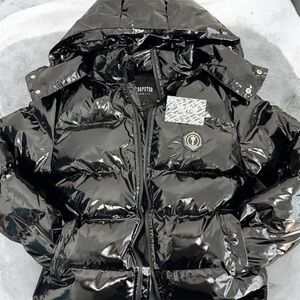 Trapstar Men's Black Shiny Puffer Jacket with Hood